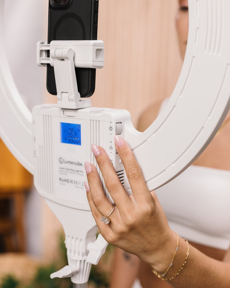 Lume Cube Cordless Ring Light Pro White 18-inch Edge-Lit LED Ring Light