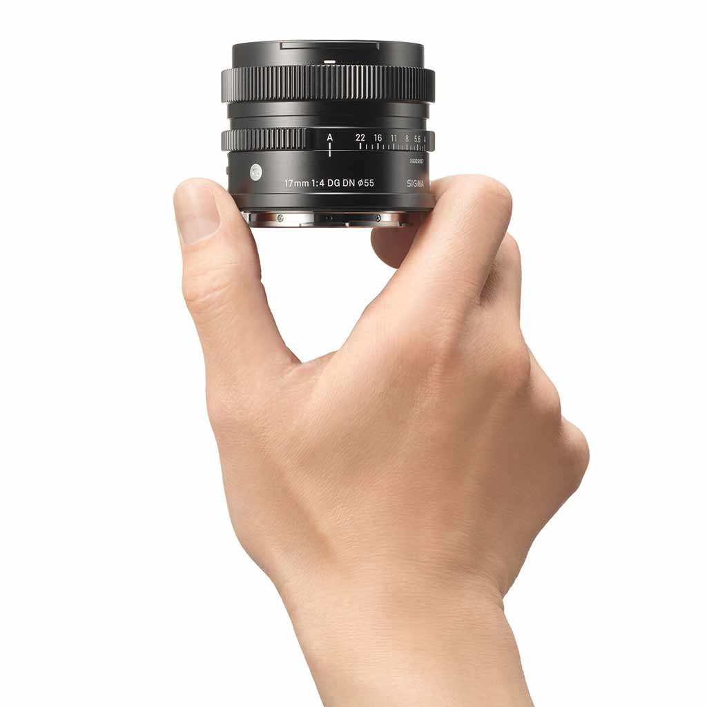 Sigma 17mm f/4 DG DN Contemporary Lens Sony E